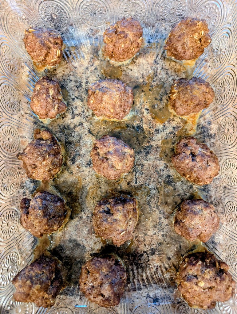 Aerial shot of meatbals without breadcrumbs