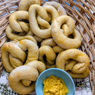 Golden sourdough pretzles in a basket